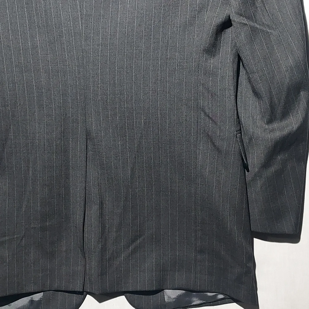 Brooks Brothers Super 110's‎ 100% wool black pinstriped men's blazer 37R
